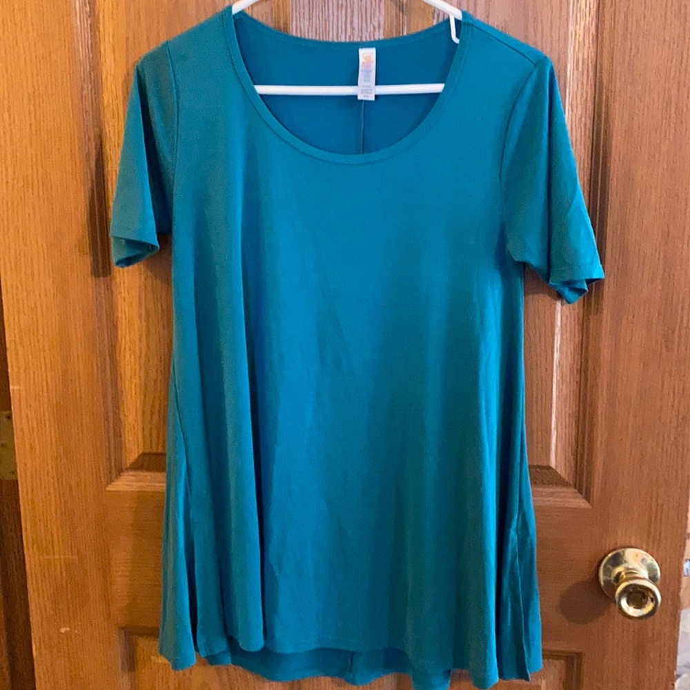 Lularoe short sleeve tee